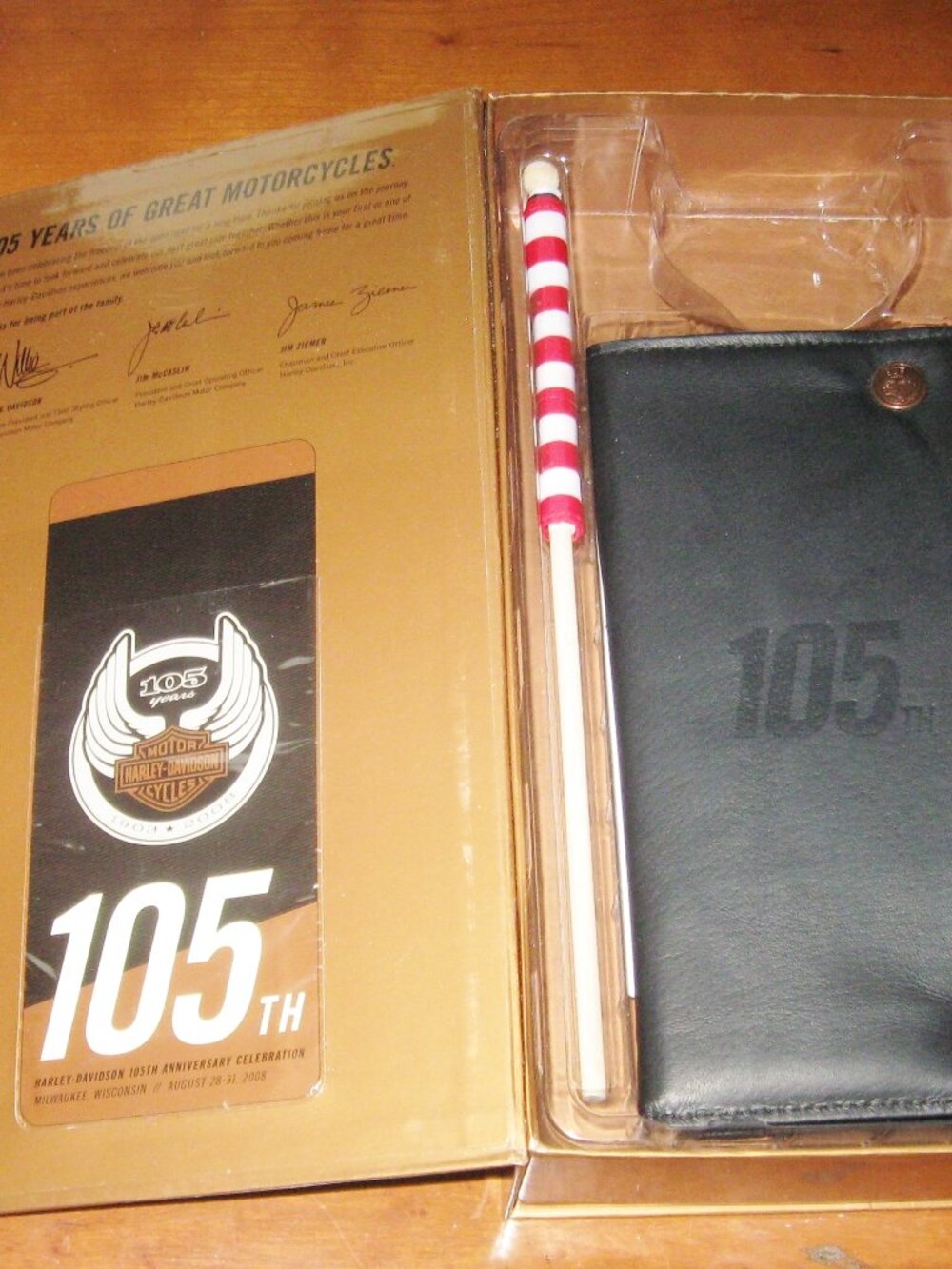 2008 Harley Davidson Promotion 105th Anniversary Wallet Flags Collector's Set